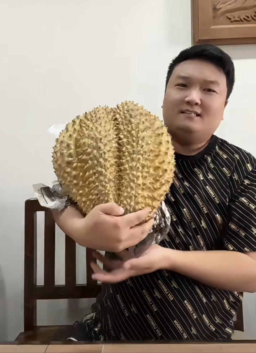 ?29岁知名网红国外被刺身亡！生前画面曝光，满脸鲜血现场混乱！