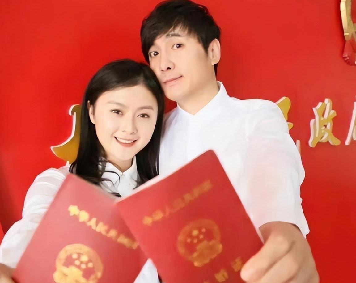 沈腾|没离婚！沈腾录制春晚后和王琦同回酒店，夫妻俩双双减肥成功