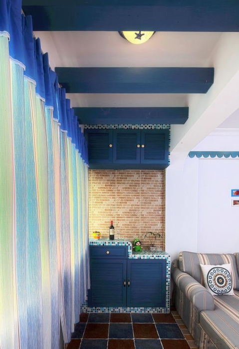 老婆花20万把婚房装修成这样,花里胡哨看得眼花,真想给砸了!