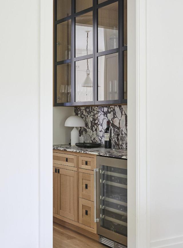 一对年轻夫妻的复古风住宅,现代家具,艺术品装饰,时尚有温馨