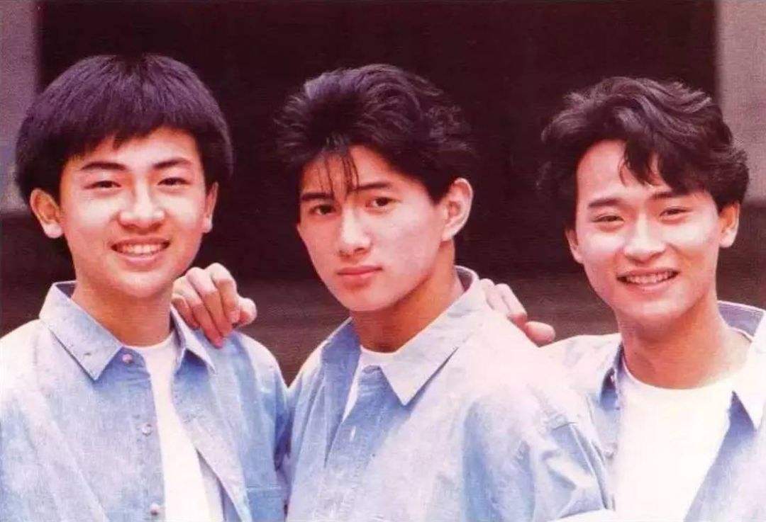 苏醒|吃软饭、卑微求工作、60岁去县城商演，过气艺人的现状好心酸