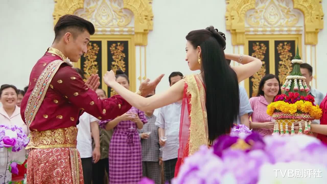 陈山聪|陈山聪曾为赚生活费兼职卖牛仔裤,因老戏骨一席话找到自身定位