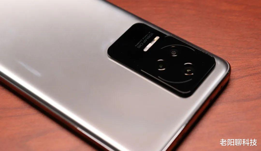 三星|天玑9000+三星2K屏+120W快充，降至2699的它竞争力如何？