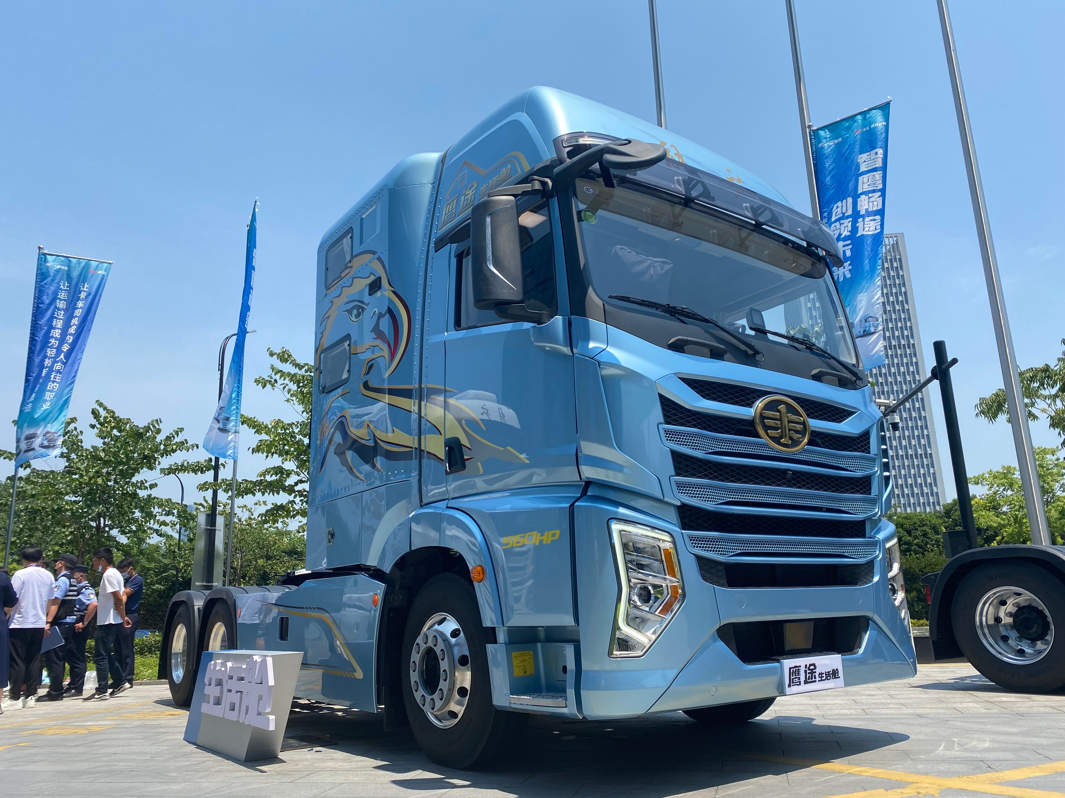 独立卫浴+小厨房+双人床 解放鹰途生活舱全都有