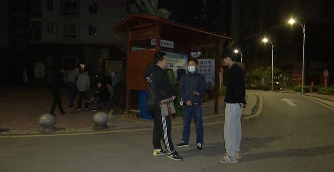 贵阳男子点一份外卖, 午夜时分商家突然带人冲上楼疯狂砸门？为这事……