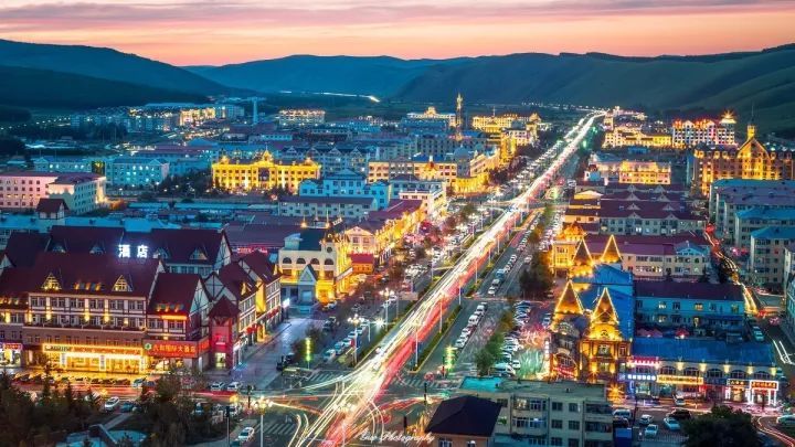 阿尔山|中蒙边界一个没有存在感的小镇,靠一波秋色刷爆连喀纳斯都羡慕!