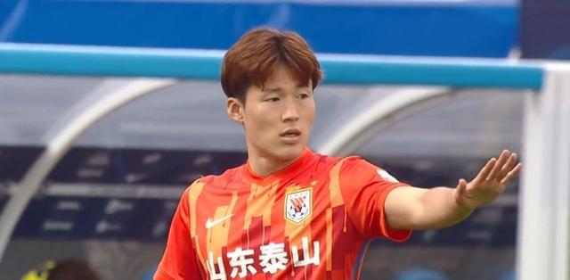 科林斯|魯能最大優(yōu)勢是板凳深度 所以沒那么依賴外援