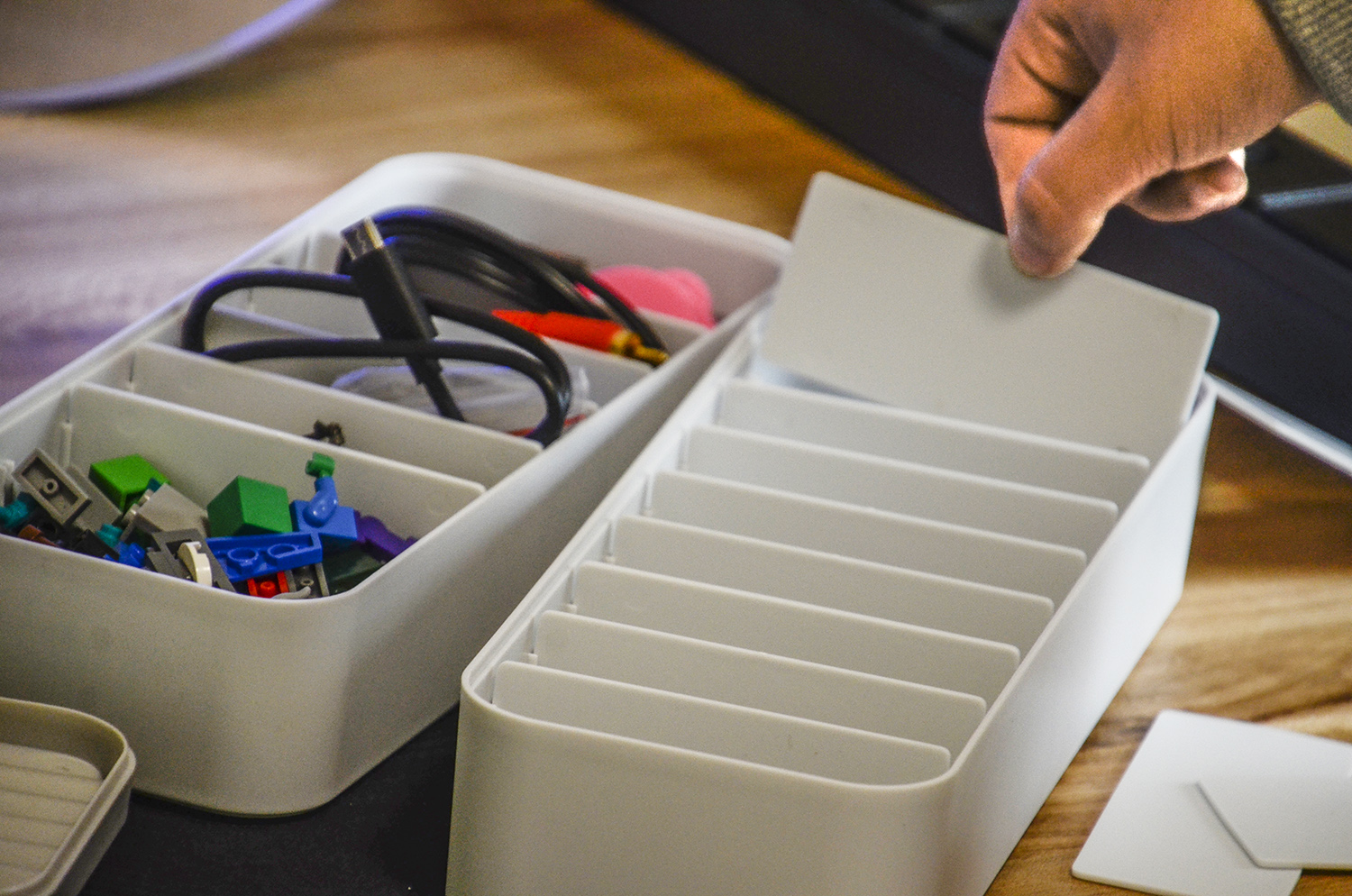 杂物巧收纳,桌面更整洁:ORICO数据线收纳盒