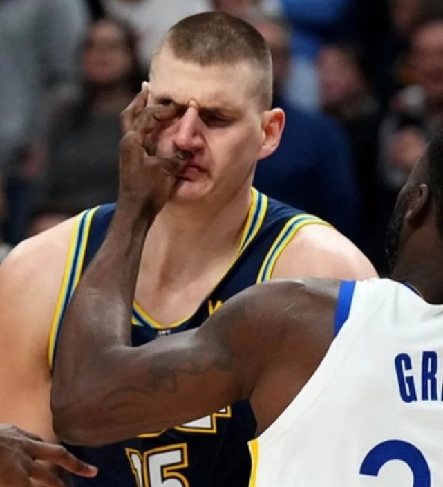 周琦|周琦收到NBA合同，格林插眼约基奇或被重罚，瓦妮莎泳池戏水