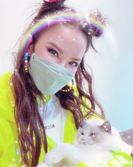 李玟|李玟回应百花奖跑调,耳返确实出了问题,向观众和网友表示歉意