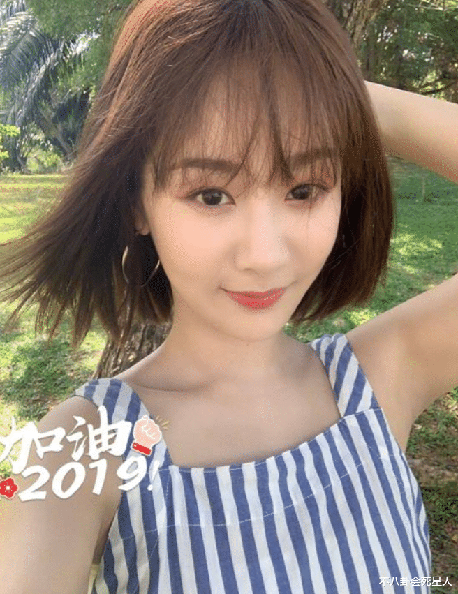 金晨|虎背熊腰or性感美背?这12位女星的背,让我看到“世界参差”