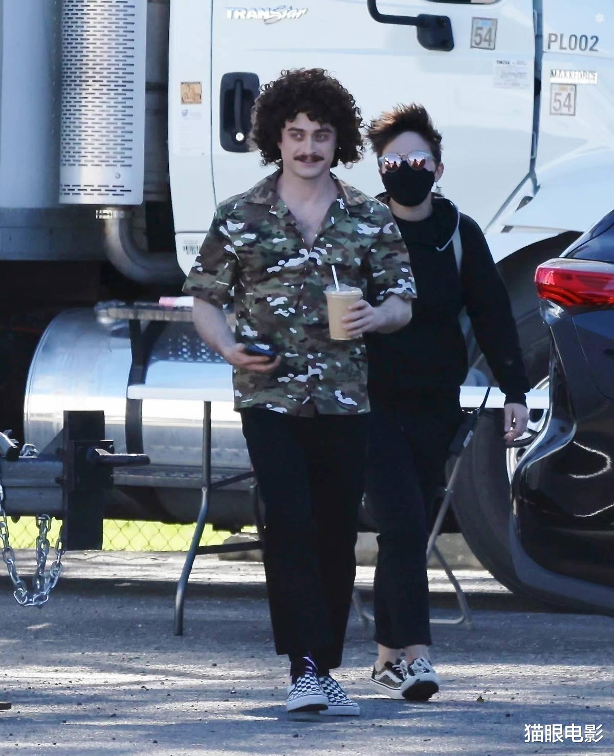 哈利·波特|哈利波特彻底变成大叔!新造型满脸胡子,32岁咋就这么沧桑了