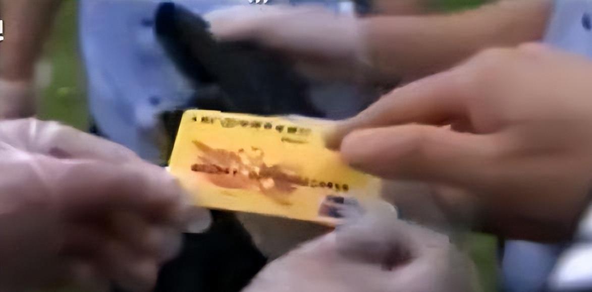 9年前山东4歹徒见色起意,折磨新婚夫妻8小时,行为令人气愤