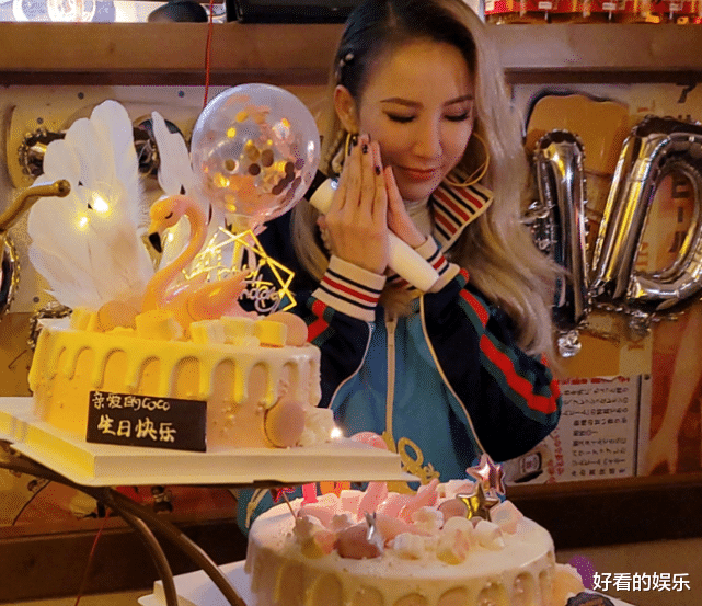 李玟|47岁李玟自曝29年腰围不变,晒18岁旧照,网友:爱了爱了