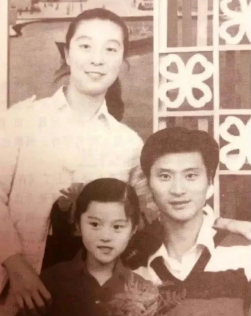 范丞丞|范丞丞身世之谜终于揭开,范丞丞绯闻对象竟然是贾玲你觉得可能吗