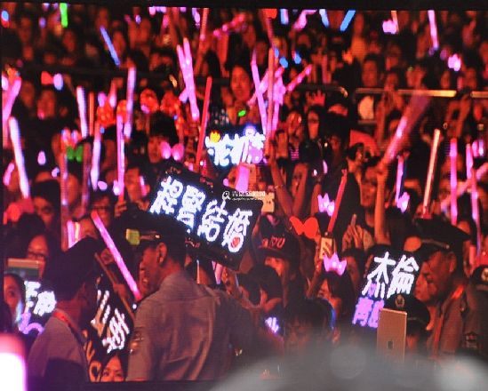 演唱会|周杰伦演唱会十分钟点赞破亿，结尾更是爆出世界杯彩蛋！