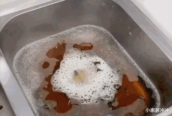 下水道堵塞还用热水冲?错了!教学会这么做,管道畅通无阻