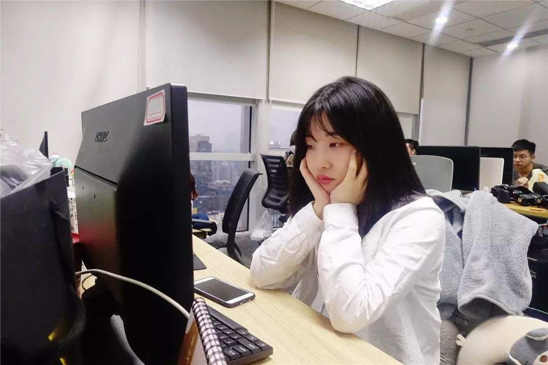 女员工出差花费9000元,老板不给报销,一个电话让老板损失500万