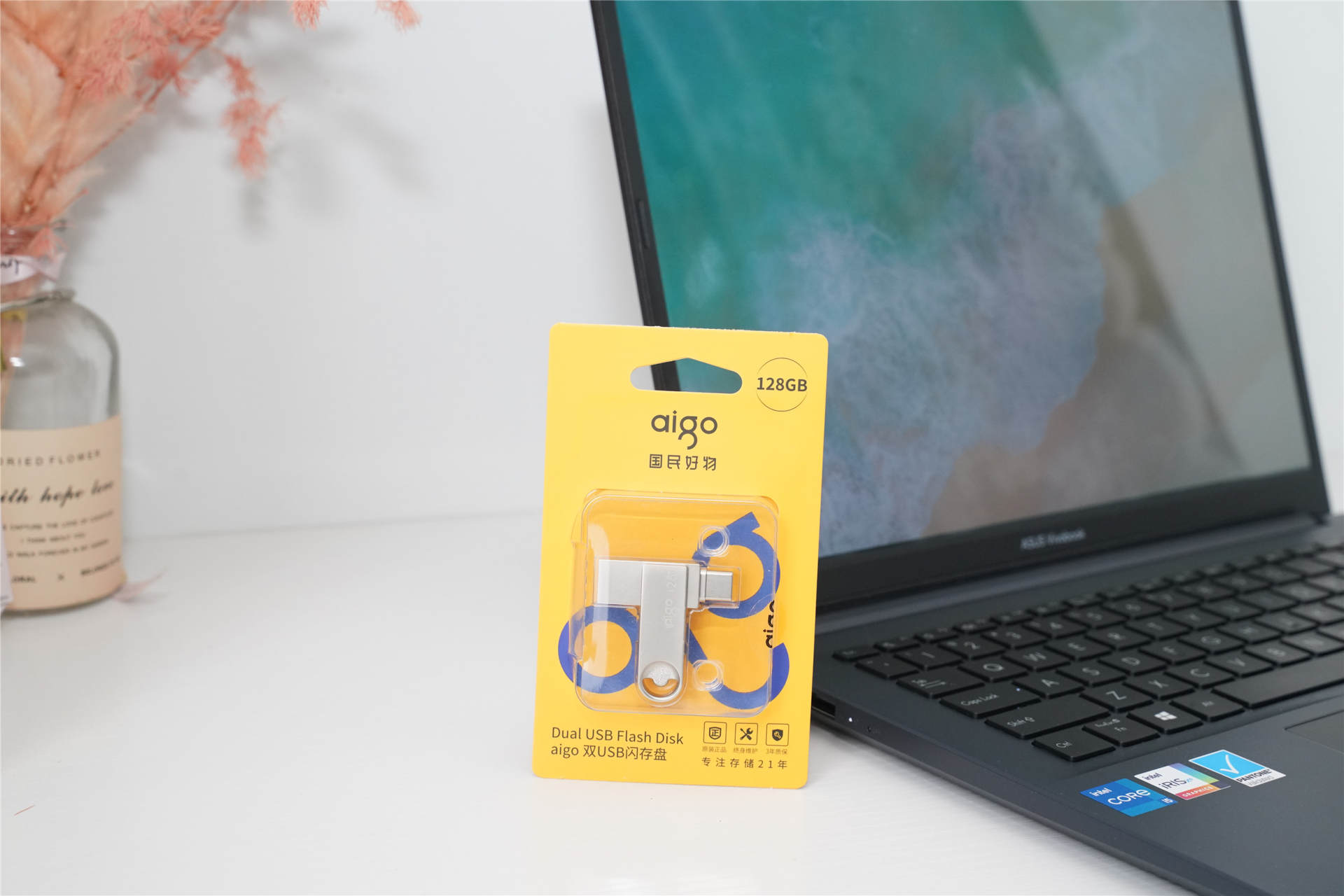 aigo|高颜值高速度，电脑手机都能用，aigo U322优盘评测