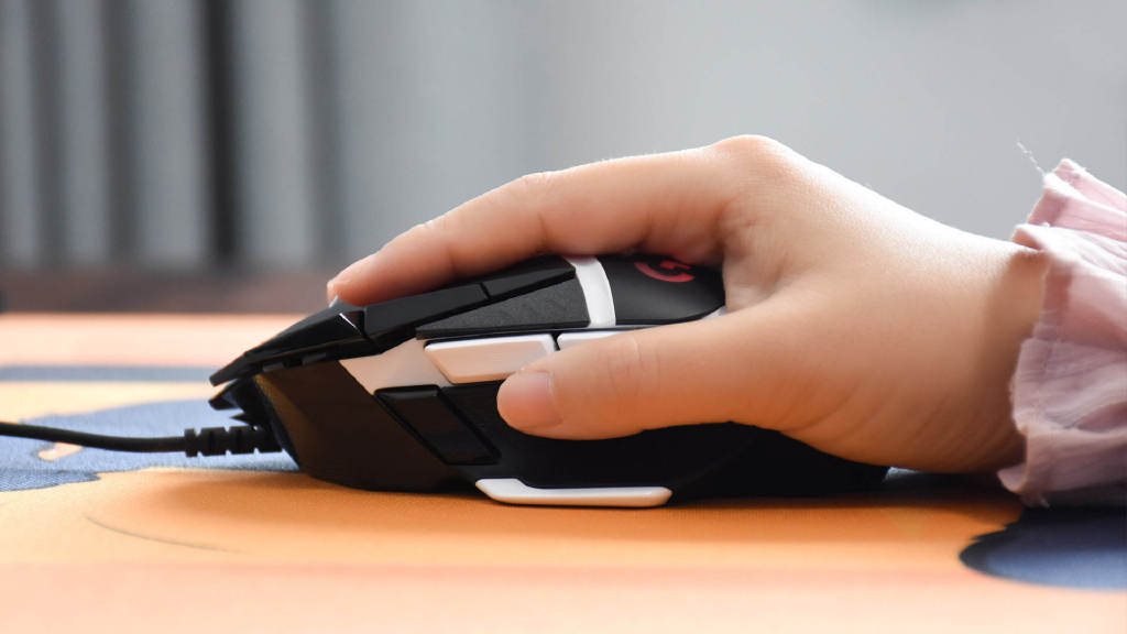 徕卡|罗技G502 Hero电竞鼠标：定制Hero 25K微动，11颗按键自定义