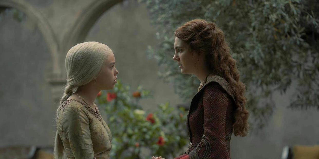 龙之家族|《龙之家族》上演血龙狂舞的好戏,巨龙瓦格哈尔在破船湾撕碎小路