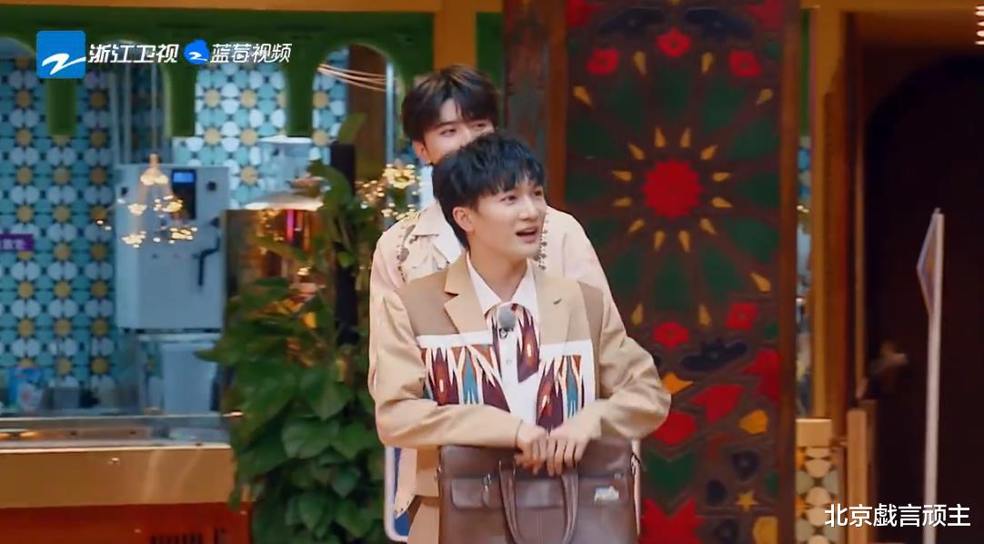 刘涛|奔跑吧十：周深爆笑飙舞，三次投资内卷全场，再次成就收视神话！