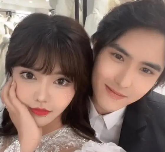 韩安冉|韩安冉老公生日当天，在酒吧与众美女玩游戏，网友：要四婚的节奏