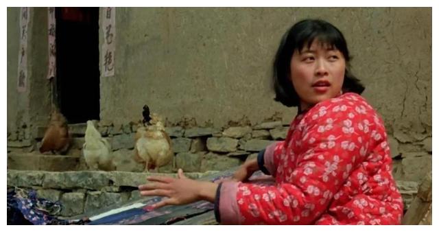 岳红|演员岳红：没出月子就被离婚，单亲妈妈32年，如今她还好吗？