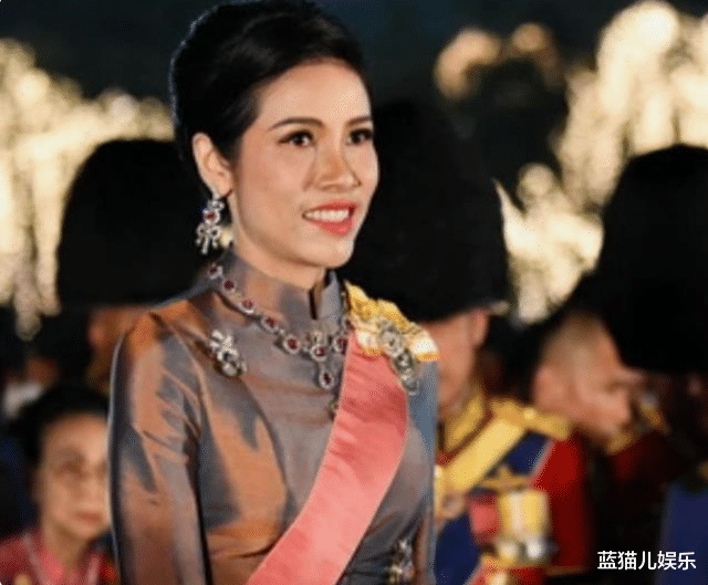 沈腾|苏提达新年回国搅乱后宫，妾室新宠相续出局，诗妮娜禁足陷入困境