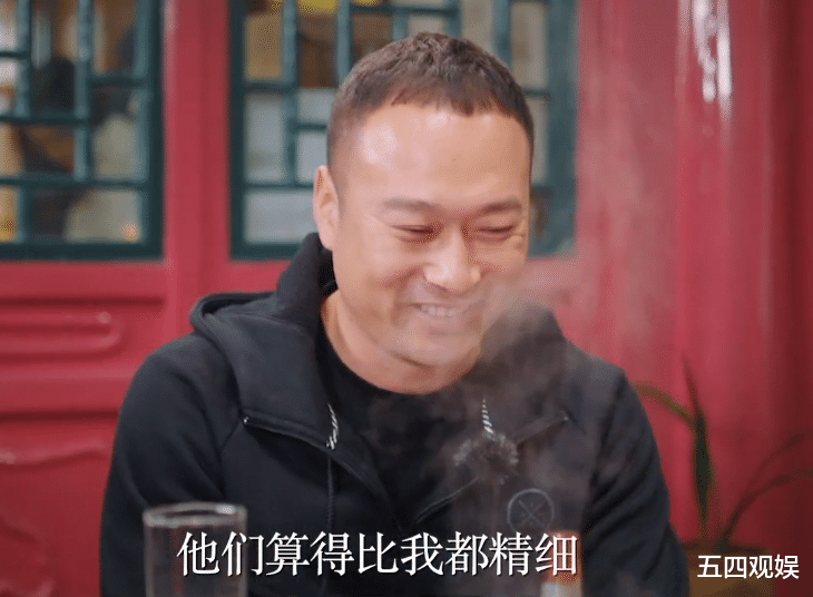 非常静距离|千万网红张同学做客《非常静距离》，揭秘拒绝一年500万签约费的原因：不想受人摆布