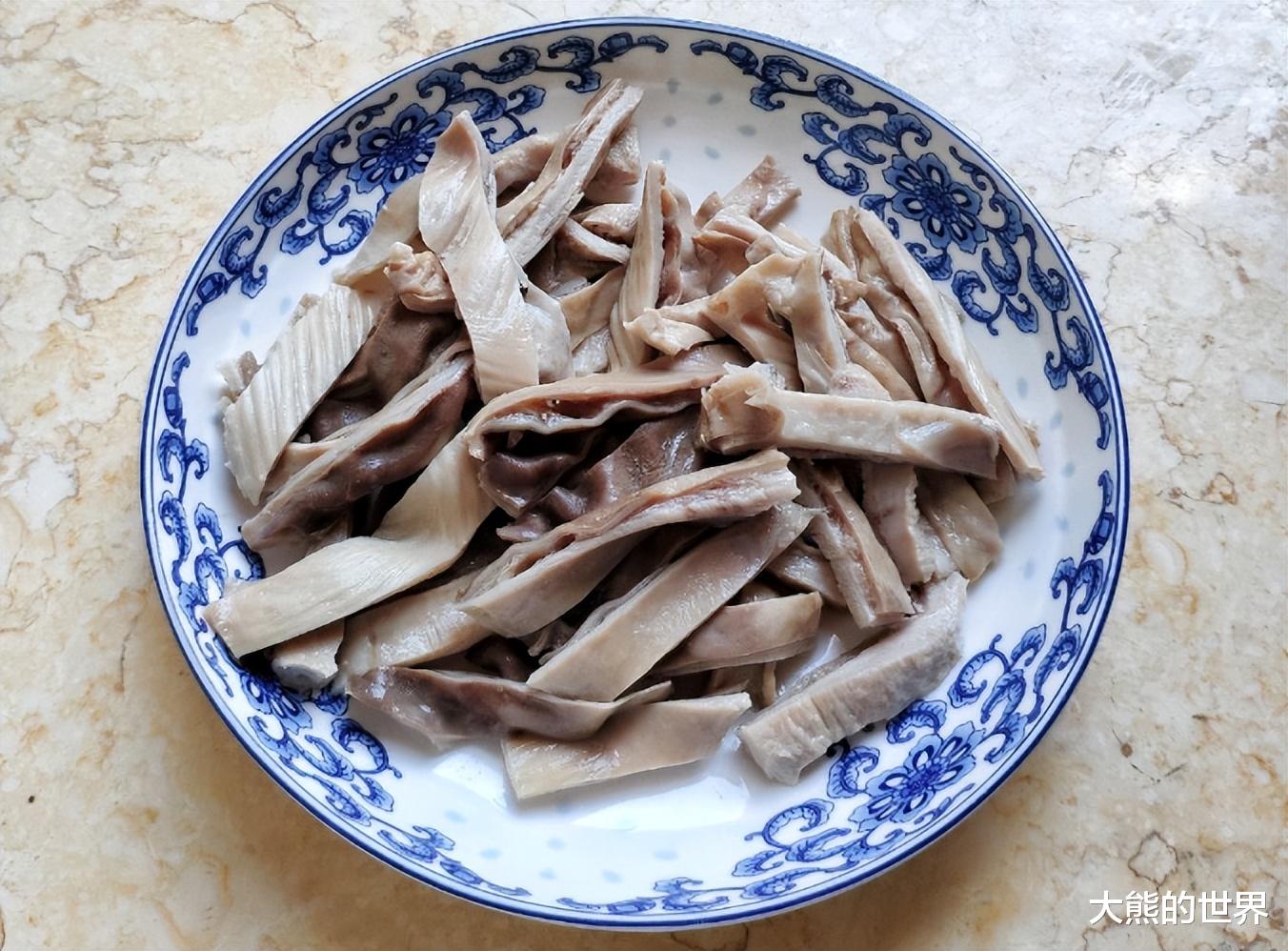 冬天驱寒，建议大家：少吃“3瓜”，常吃这4道硬菜，驱寒解馋