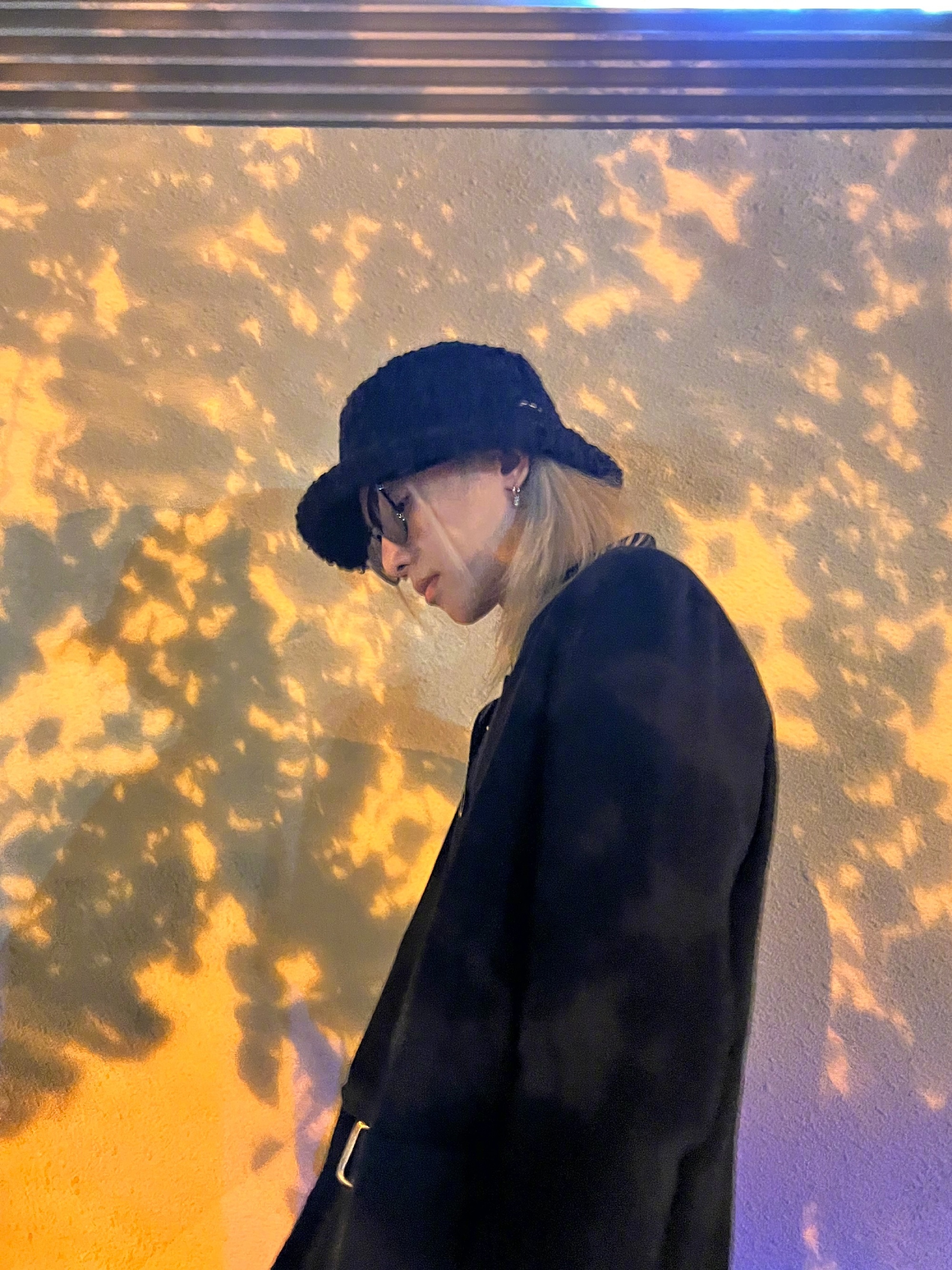 华晨宇|继金色长发后华晨宇成为自己造型师,干练寸头尽显帅气