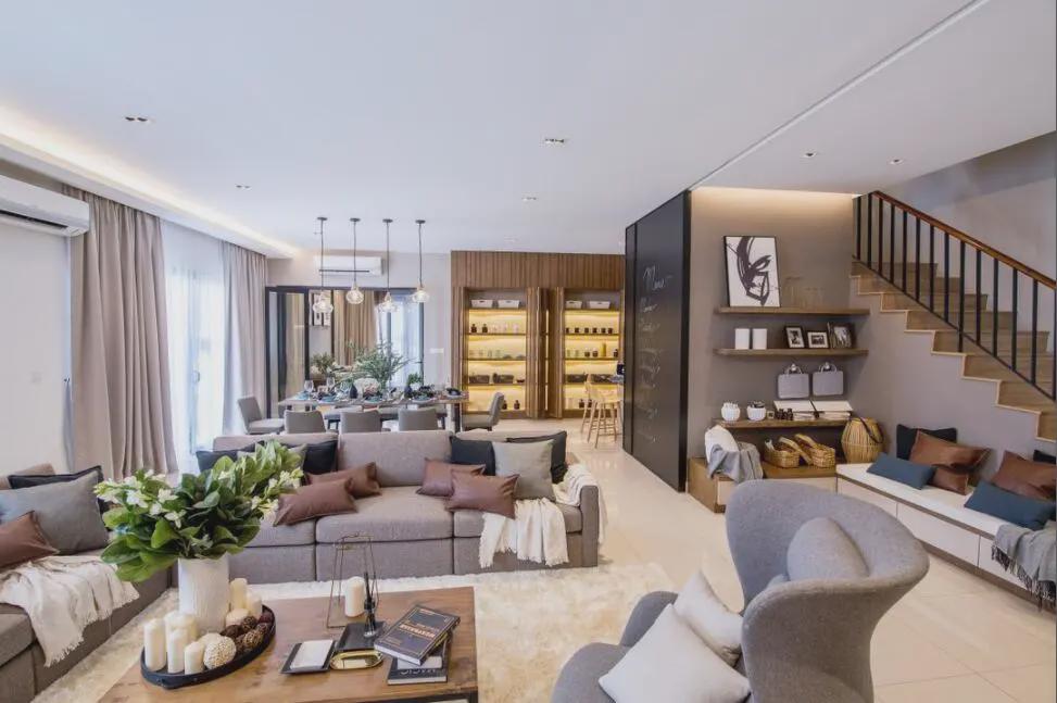 一家4口踏踏实实的生活，从合租房到167㎡：时光不辜负用心人