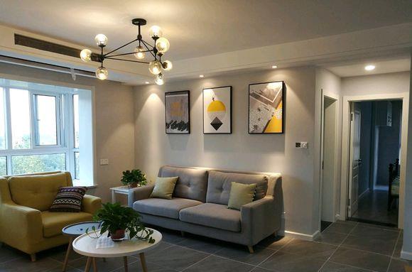 同事花10万请熟人装新房，结果只需看地砖，就知道设计师不专业！