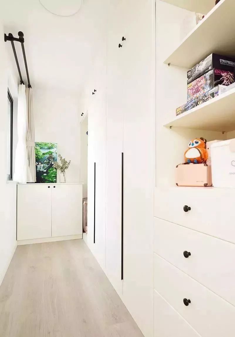 84平的北欧风小户型二居室,还挤出了衣帽间和书房