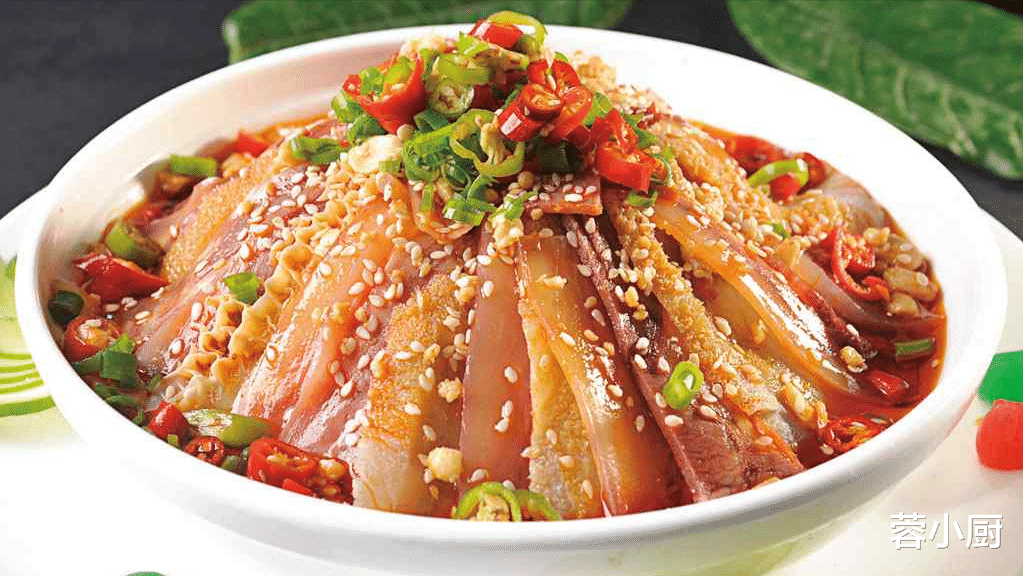 冬季牙齿娇嫩，建议多吃“3红3白2绿”，缓解敏感，无惧冷热酸甜