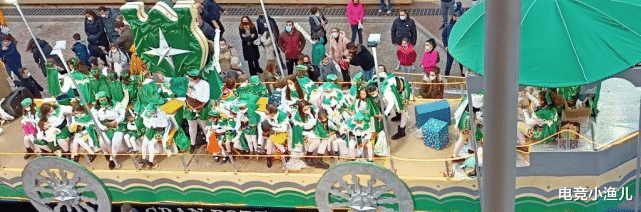 画师|原神同人图上热搜,日本画师感叹:感受到了“原神”这个IP的“大”