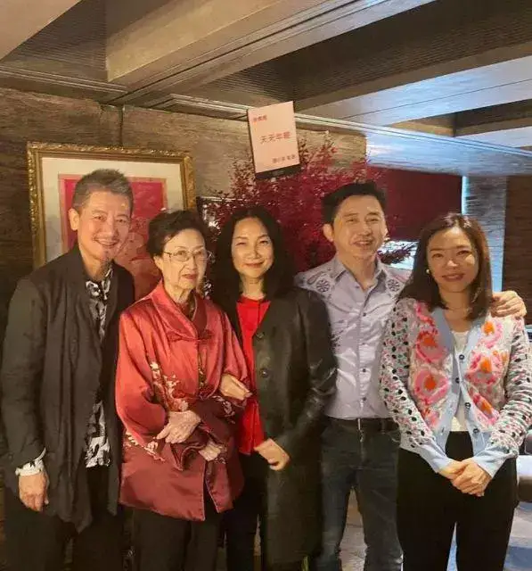 蜘蛛侠英雄无归|台媒曝庾澄庆与90岁妈妈结束分居，婆媳重温天伦，搬回家原因曝光