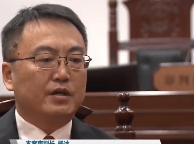 为了霸占120万车祸赔偿款,前妻联手现任,一起把公婆送进监狱!
