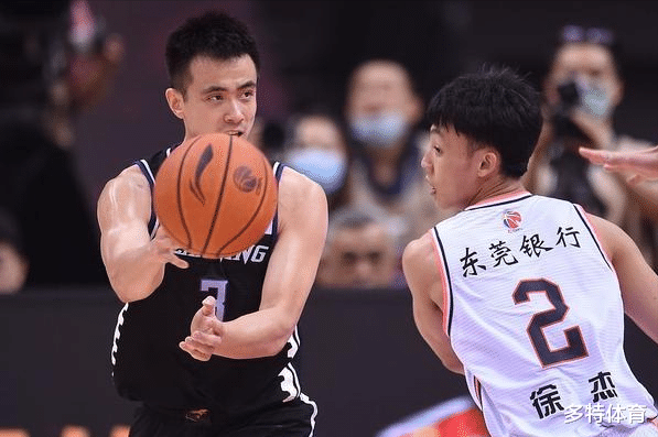 徐杰|飙中7三分，轰25+3！宏远惜败徐杰仍能抬头离场，他配得上国家队