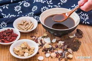 茯苓|阴阳两虚，怕冷还上火？一剂引火汤，转火气为元气，恢复年轻活力