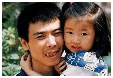 冯小刚|冯小刚前妻长什么样？年轻时照片曝光，颜値气质碾压徐帆！