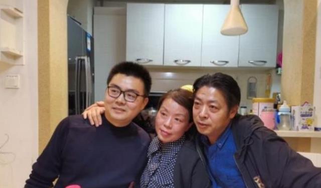 许敏|云昊现身直播，拒谈许田不和，公开表态：查真相是最大的事情