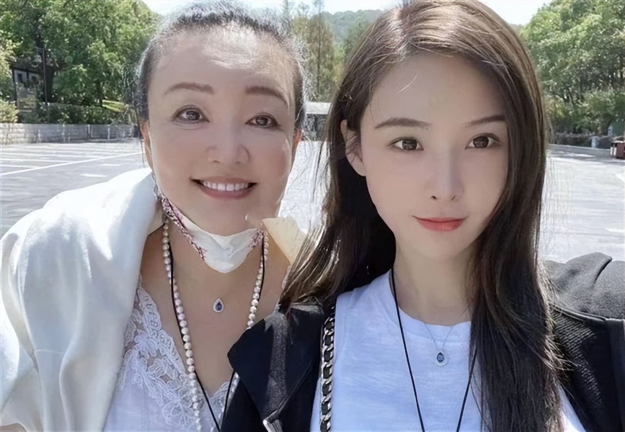 汪小菲|张兰表态了！暗示汪小菲被张颖颖陷害，首次吐槽儿子败家