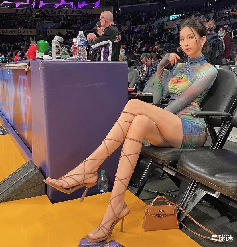 湖人队|华裔名模走红NBA，1张球票超10万，攀上詹娜，成功引起老詹的注意