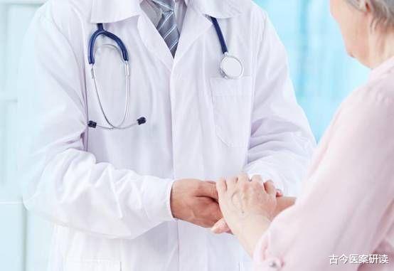 医生|“烂骨王”被揪出，医生：餐桌上常见，你若爱吃，骨头早晚烂成泥