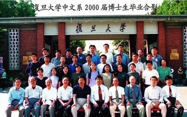 清华大学|当代学历鄙视链:金本银硕铜博,清华博士也不好使,找工作受歧视