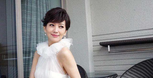 整容|10位女星再扮成名角色，“整容脸”与“天然脸”，差距一目了然