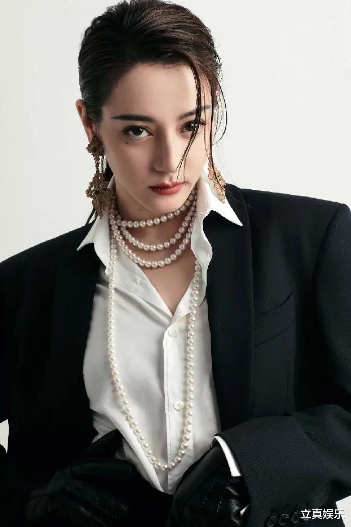 迪丽热巴|迪丽热巴想扮演医生给妈妈圆梦 女儿永远是贴心的小棉袄