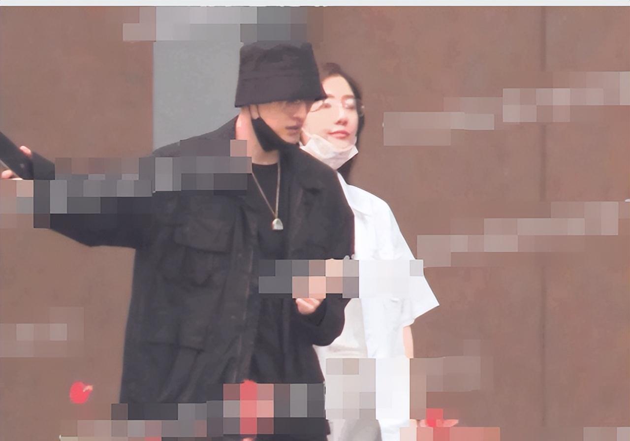 胡耘豪|32岁男星被曝出轨后宣布离婚，前妻动态指控渣男，离婚疑存内幕